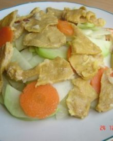 Nầm bò xào rau củ